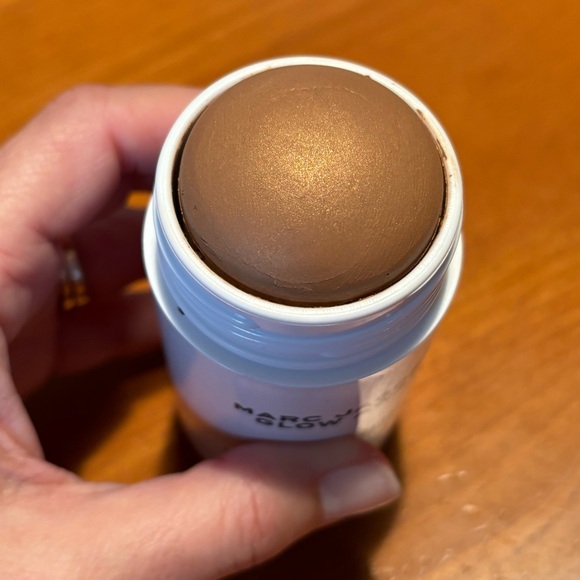 Marc Jacobs Glow Away Bronzing Coconut Body Stick Tan-Tastic! - Picture 10 of 16